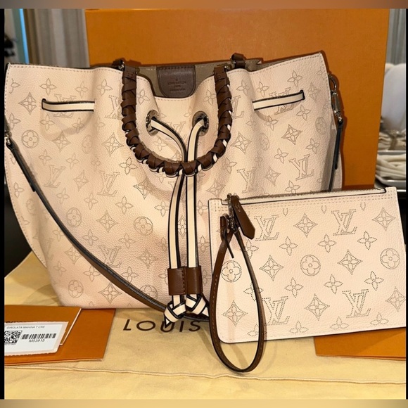 Louis Vuitton Braided Girolata Mahina w/Wristlet Limited Edition, Rare, Auth - Picture 1 of 15